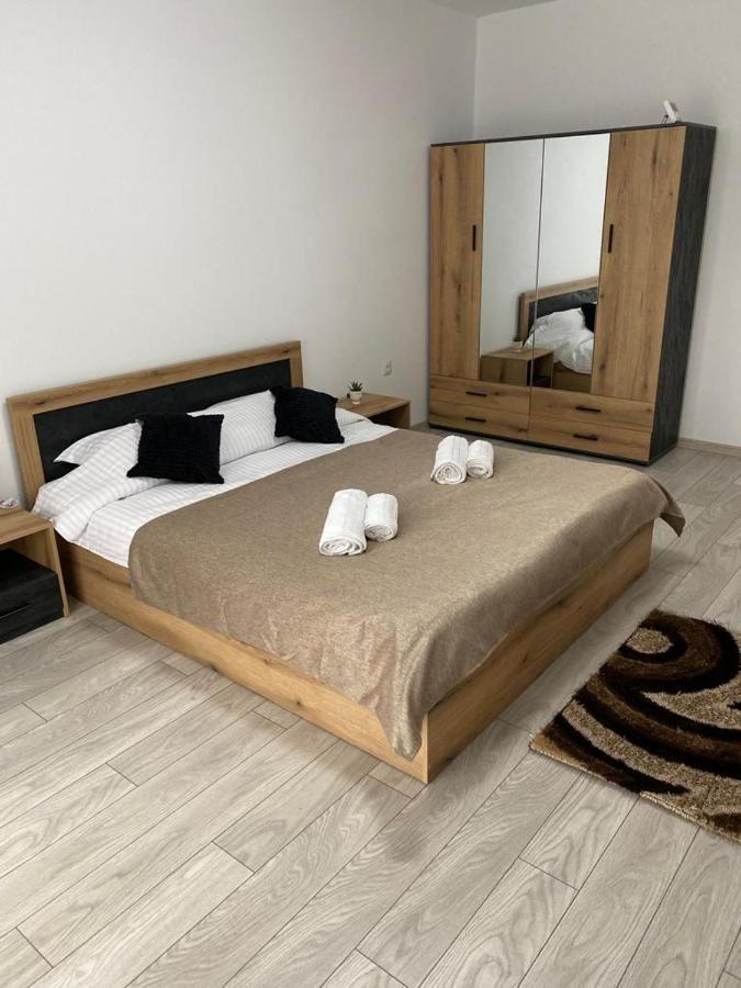 Flor Apartaments Targu-Mures Bagian luar foto